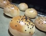 Foto del paso 12 de la receta: Bollitos rellenos de queso