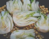 Foto del paso 5 de la receta: Pollo guisado con hinojo y Garbanzos