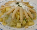 Foto del paso 5 de la receta: Cocido de Col China y Patatas con Yemas de Espárragos