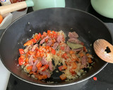 Foto del paso 5 de la receta: Guiso cremoso de pollo al pimentón con garbanzos y espinacas