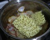 Foto langkah ke 3 dari resep 9. Seblak Kerupuk Mie.