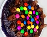 A picture of step 6 of Biscuit gems cake.