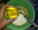 Foto langkah ke 3 dari resep Bolu Pisang 2 Telur No Mixer.