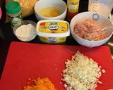 Foto langkah ke 1 dari resep Bitterbalen Ayam dan Mozzarella Keju.