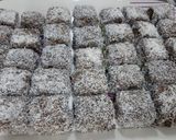 Glutén-, tej-, tojás, kakaómentes kókuszkocka recept fázis 5 fotója