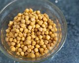 A picture of step 1 of Chana chat masala.
