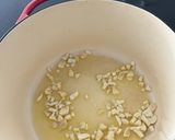 Foto del paso 2 de la receta: Arroz de calamar y guisantes