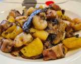 Foto del paso 6 de la receta: Salteado de pulpo, champiñones, patatas y gambas
