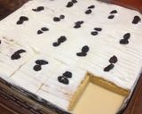 Foto langkah ke 10 dari resep Milk Bath Cake / Cake Mandi Susu / Tres Leches Cake.