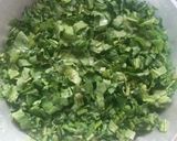A picture of step 1 of Kadhai Palak.