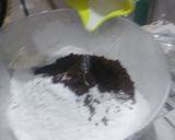 A picture of step 4 of Chocolate moist cake with butter frosting.