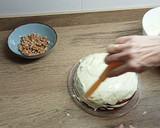 Foto del paso 6 de la receta: Tarta de zanahoria cubierta de crema y nueces (carrot cake)