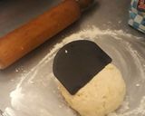 Foto del paso 6 de la receta: Calzon al hornito eléctrico, anco y pollo con masa casera rápida