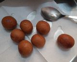 A picture of step 4 of Bread Gulab Jamun.