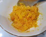 Hình bước làm 3 của món Bánh nướng mochi chà bông trứng muối