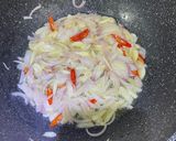 Gambar langkah 1 resipi Kacang Bendi Kicap Kegemaran Anak-anak.