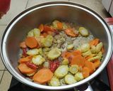 Foto langkah ke 3 dari resep Tumis Sawi Hijau Wortel Putren.