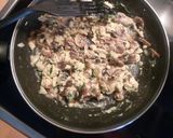 Foto del paso 5 de la receta Revuelto de champiñones al ajillo