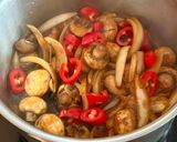 Une image de l'étape 4 de 🌱 Champignons de Paris mijotés aux oignons (Vegan).