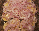 Foto del paso 2 de la receta: Patatas confitadas con cebollas al horno