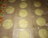 Foto langkah ke 2 dari resep Donat tante (tanpa telor).