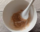 A picture of step 4 of Boabab hibiscus drink.