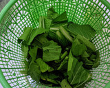 Foto langkah ke 1 dari resep 24) Sayur Bening Sawi Ijo wortel & Baso.