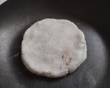 Foto del paso 1 de la receta: Arepa🥯rellena🌽de pollo, aguacate🥑plátano🥙macho maduro🧆