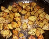 Foto del paso 2 de la receta: Papas al tequila y especias