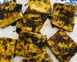 A picture of step 1 of Tofu fry in single garlic with curry leaves powder.