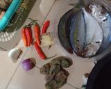 Foto langkah ke 1 dari resep Ikan selar kuah asam.