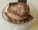 A picture of step 5 of Frozen chocolate yogurt.