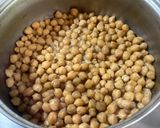 A picture of step 1 of Chickpea Pozole, @jauregrill Style.