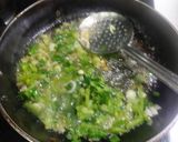 A picture of step 3 of Chicken chilli.