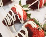 Une image de l'étape 7 de Fraises enrobées de chocolat.