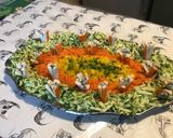 Une image de l'étape 10 de Salade de courgette, carottes et poivrons jaunes au surimi et ciboulette fraîche.