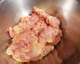 Une image de l'étape 2 de Poulet karaage.