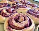 A picture of step 8 of Blueberry Cinnamon Rolls.
