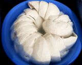 Hình bước làm 1 của món Mứt dừa non lá dứa