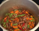 Foto langkah ke 5 dari resep Sapi buncis asem pedas manis.