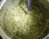 A picture of step 3 of Methi na gota / pakoda.