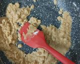 A picture of step 1 of WHEAT FLOUR HALWA (SHEERA).
