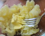 Foto langkah ke 3 dari resep Leftover rendang loaded potato.
