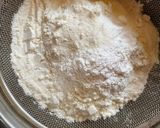 A picture of step 1 of Rose Cake.