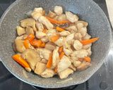 Foto langkah ke 3 dari resep Ayam Jamur Shitake Masak Kecap.