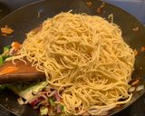 A picture of step 4 of Chicken Chow Mein with Whole wheat noodles 🍜 🥢.