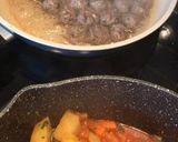 A picture of step 3 of Daoud basha (Lebanese meatballs).
