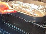 Bánh Mì Sườn Xá Xíu Khổng Lồ