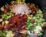 A picture of step 3 of Bhogi chi bhaji.