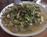Hình bước làm 4 của món Nấm tràm xào tôm thịt